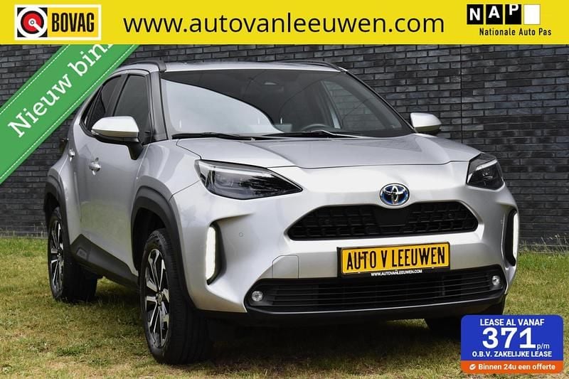 Grijs Gebruikt 2022 Toyota Yaris Cross SUV | € 23.920 (Goede deal) - Afbeelding 1/4