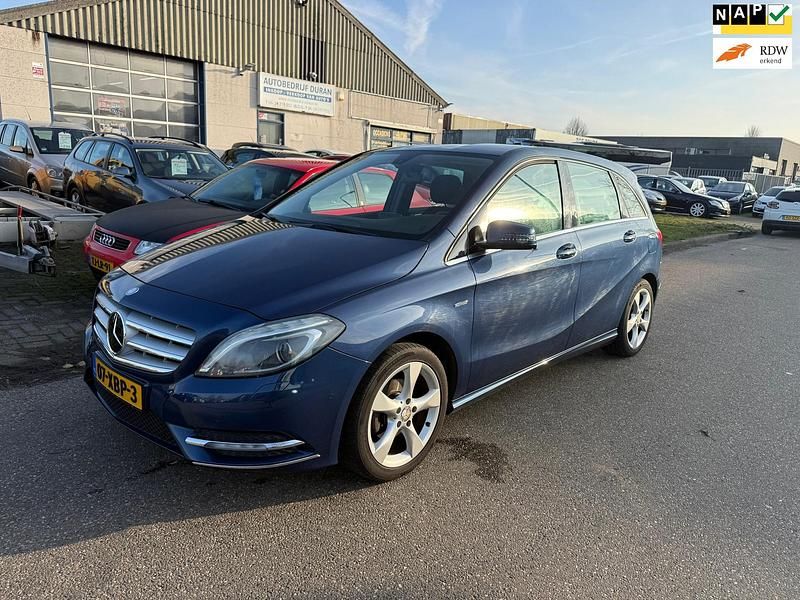 Occasion Mercedes B180 Ambition 123 PK (90 kW) 2012 Blauw MPV