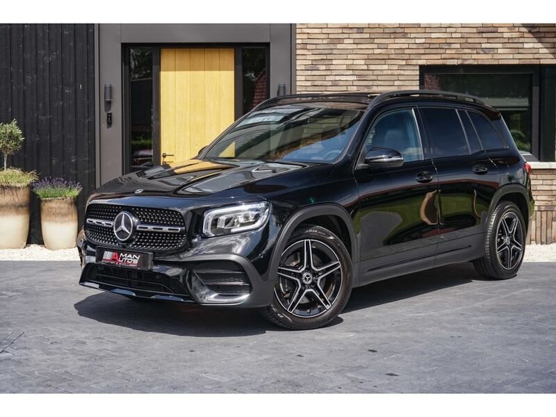 Zwart Gebruikt 2020 Mercedes GLB250 AMG SUV | € 39.850 - Afbeelding 1/4