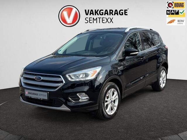Zwart Gebruikt 2017 Ford Kuga ST-Line SUV | € 14.950 (Eerlijke prijs) - Afbeelding 1/4