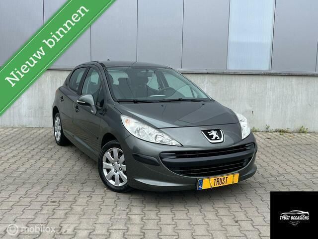 Grijs Gebruikt 2009 Peugeot 207 Hatchback | € 2.495 (Eerlijke prijs) - Afbeelding 1/4