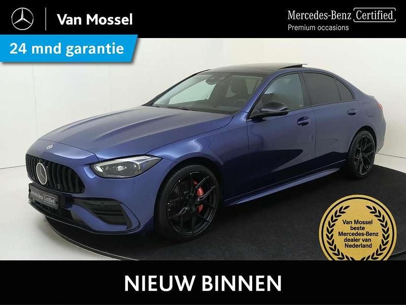 Blauw Occasion 2023 Mercedes C300e AMG line Sedan | € 46.945 (Eerlijke prijs) - Afbeelding 1/4