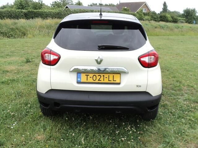 Beige Occasion 2016 Renault Captur SUV | € 7.777 (Super prijs) - Afbeelding 1/4