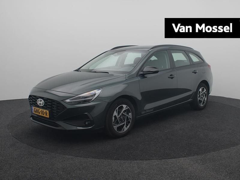 Groen Occasion 2024 Hyundai i30 Comfort Stationwagen | € 22.240 (Super prijs) - Afbeelding 1/3