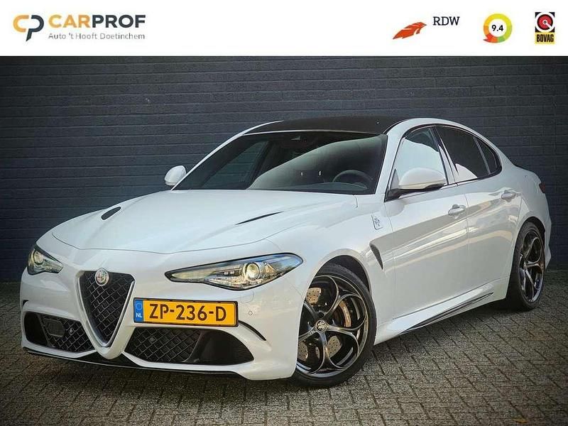 Wit, metallic lak Gebruikt 2019 Alfa Romeo Giulia Quadrifoglio Sedan | € 67.950 (Duur) - Afbeelding 1/4