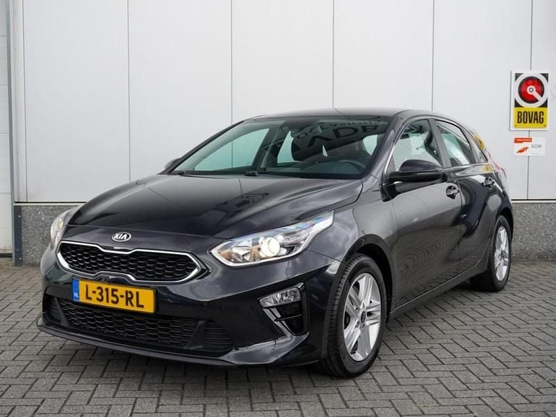 Zwart Gebruikt 2021 Kia Ceed Hatchback | € 16.480 (Eerlijke prijs) - Afbeelding 1/4