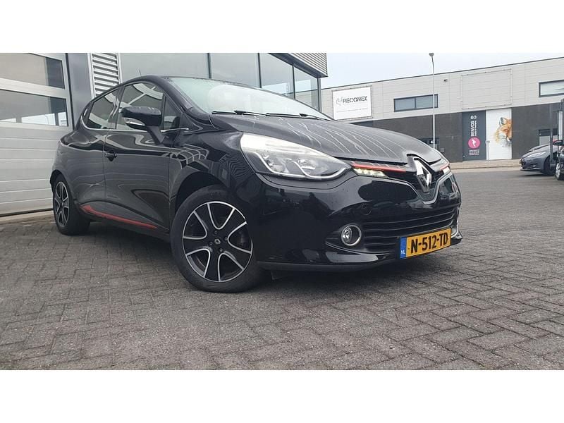 Zwart Gebruikt 2015 Renault Clio IV Night&Day Hatchback | € 6.499 (Super prijs) - Afbeelding 1/4