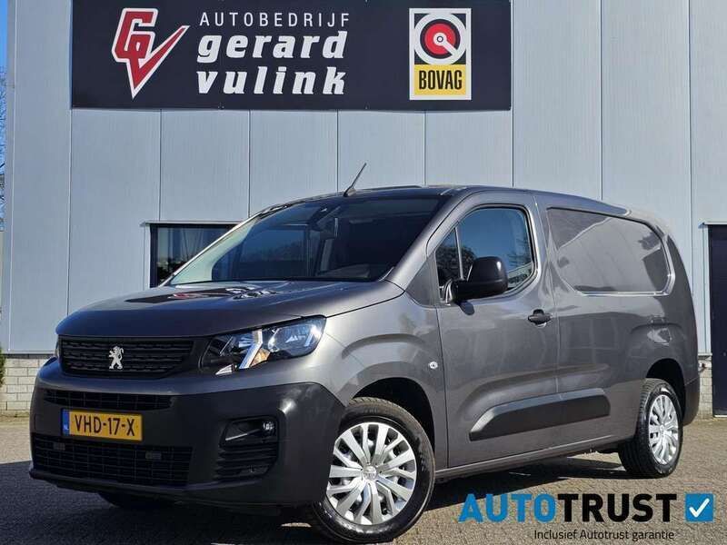 Grijs Gebruikt 2020 Peugeot Partner Premium MPV | € 18.440 (Duur) - Afbeelding 1/4
