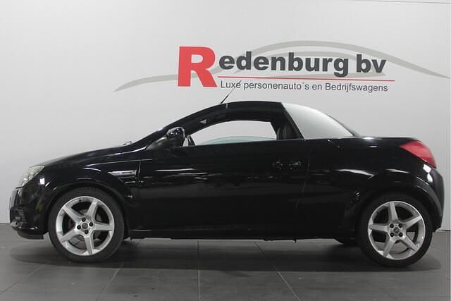 Occasion Opel Tigra Cosmo 90 PK (66 kW) 2005 Zwart Cabriolet