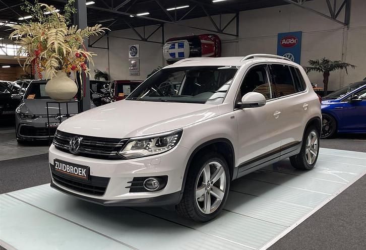 Wit Gebruikt 2013 VW Tiguan SUV | € 13.999 (Iets duurder) - Afbeelding 1/4