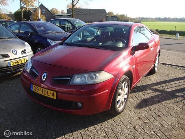 Occasion Renault Mégane Cabriolet Exception 110 PK (80 kW) 2008 Rood Cabriolet