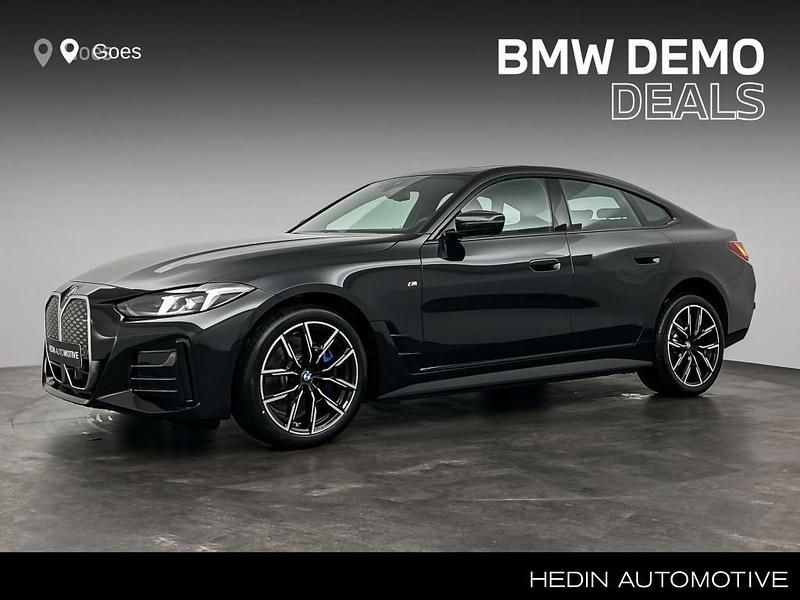 Zwart Gebruikt 2025 BMW i4 Comfort Edition Sedan | € 46.880 (Goede deal) - Afbeelding 1/4
