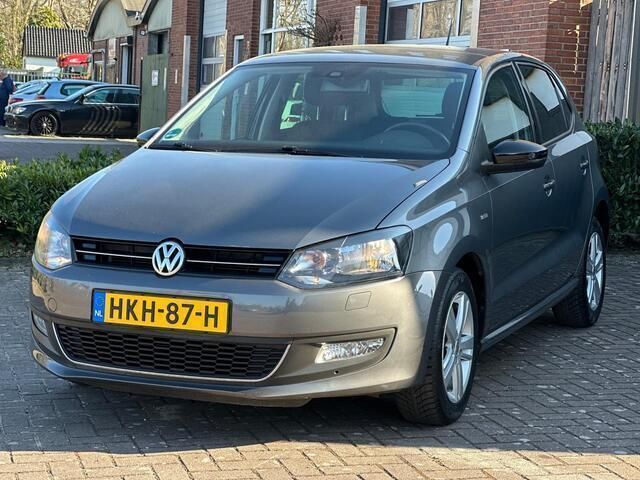 Grijs Gebruikt 2012 VW Polo Highline Hatchback | € 9.250 (Eerlijke prijs) - Afbeelding 1/4