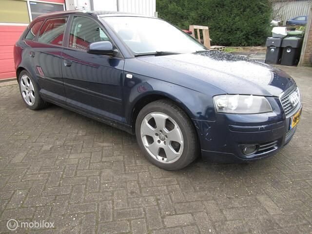 Occasion Audi A3 Sportback Attraction 102 PK (75 kW) 2006 Blauw Hatchback