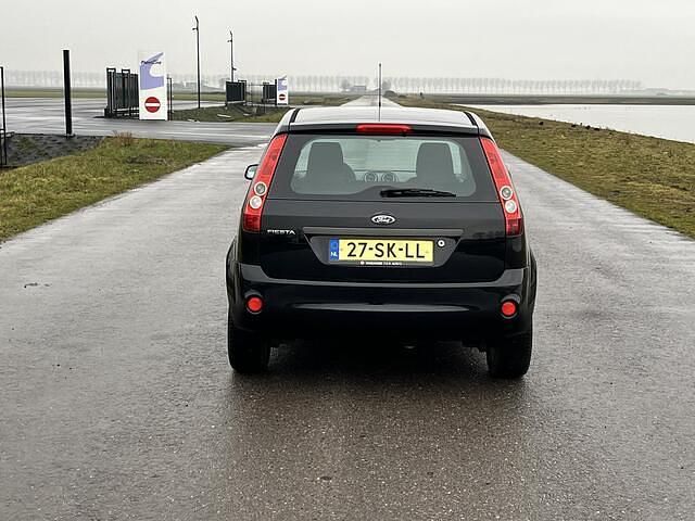 Occasion Ford Fiesta Futura 69 PK (50 kW) 2006 Zwart Hatchback