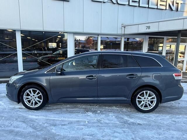 Occasion Toyota Avensis Business Edition 147 PK (108 kW) 2011 Blauw (metallic) Stationwagen