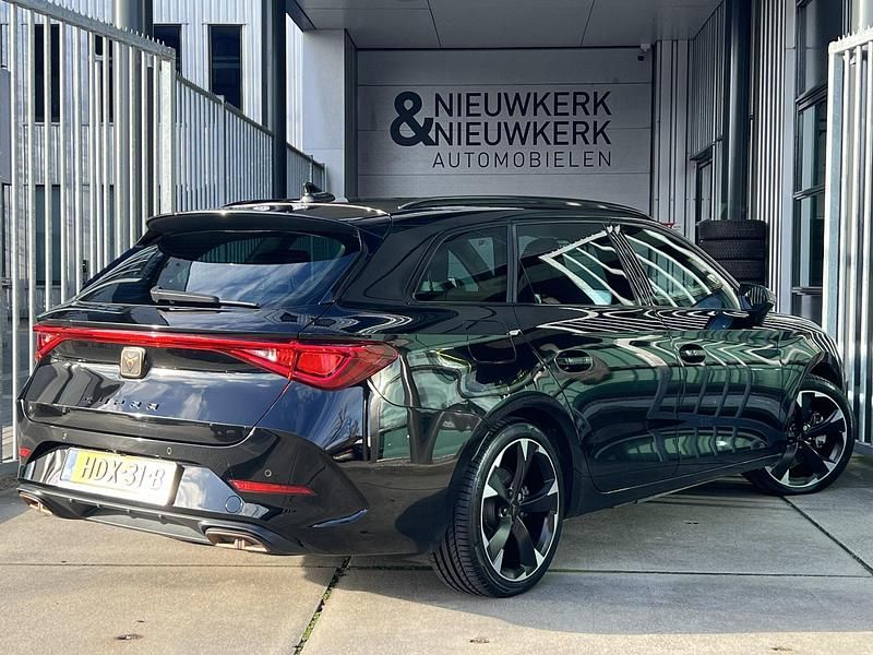 Occasion Cupra Leon 150 PK (110 kW) 2023 Zwart, metallic lak Stationwagen