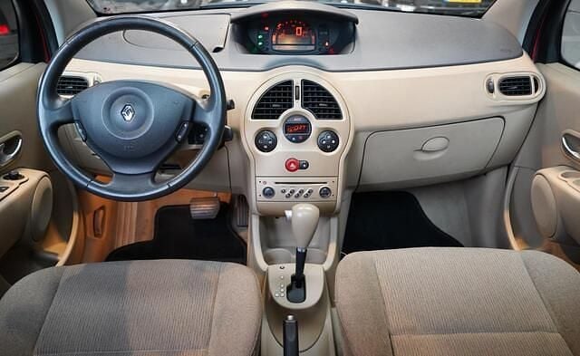 Occasion Renault Modus Initiale 112 PK (82 kW) 2005 Rood MPV