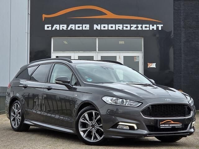 Grijs Gebruikt 2018 Ford Mondeo ST-Line Stationwagen | € 16.995 (Eerlijke prijs) - Afbeelding 1/4