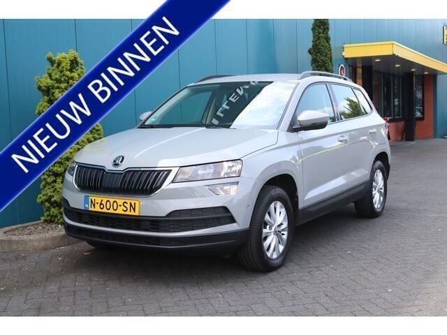 Grijs Gebruikt 2022 Skoda Karoq Business Line SUV | € 25.650 (Goede deal) - Afbeelding 1/4