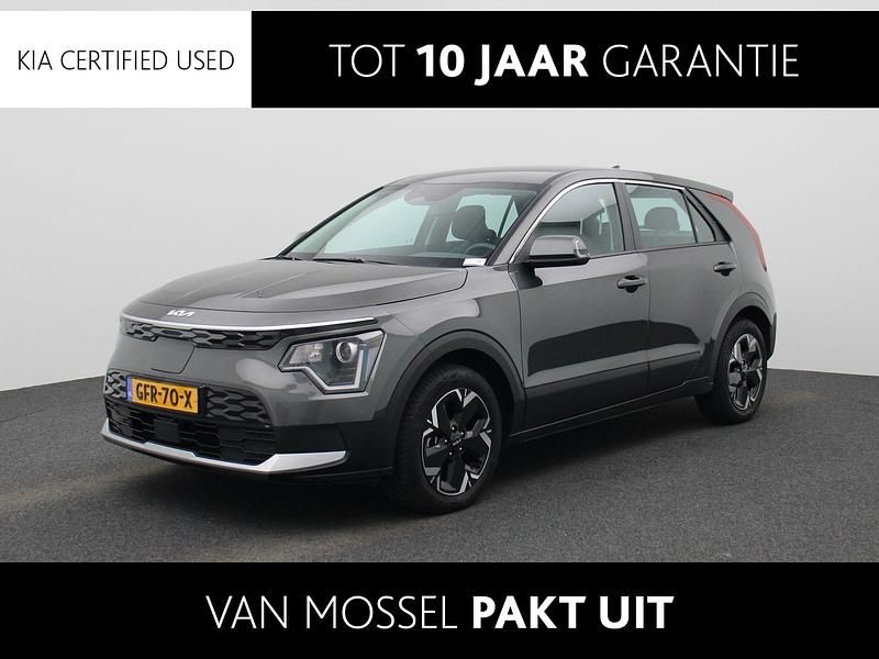Grijs Gebruikt 2024 Kia Niro Light SUV | € 30.940 (Super prijs) - Afbeelding 1/2