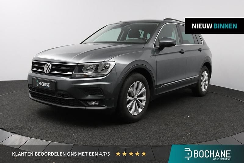 Grijs Gebruikt 2020 VW Tiguan Comfortline SUV | € 24.695 (Super prijs) - Afbeelding 1/4