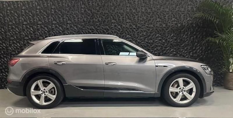 Occasion Audi e-tron Business 230 kW (313 PK) 2020 Grijs SUV
