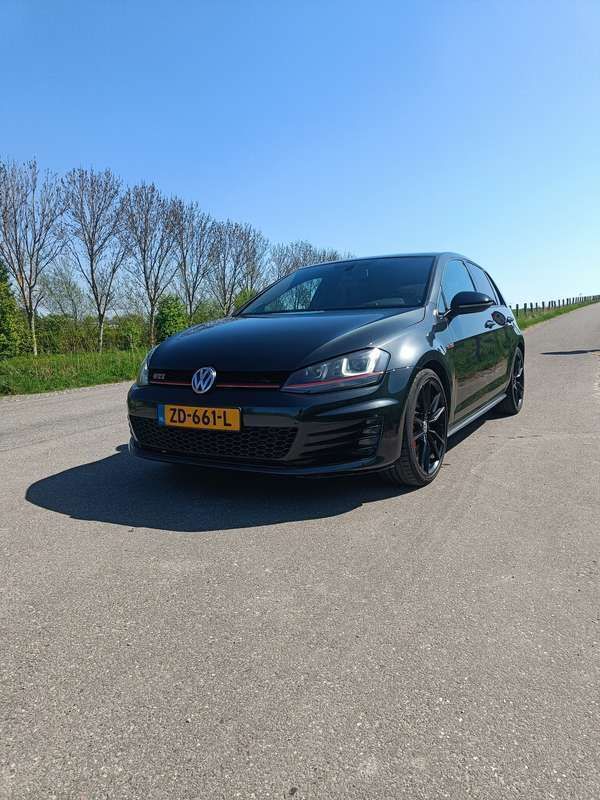 Grijs Gebruikt 2016 VW Golf VII GTI Hatchback | € 15.000 - Afbeelding 1/4