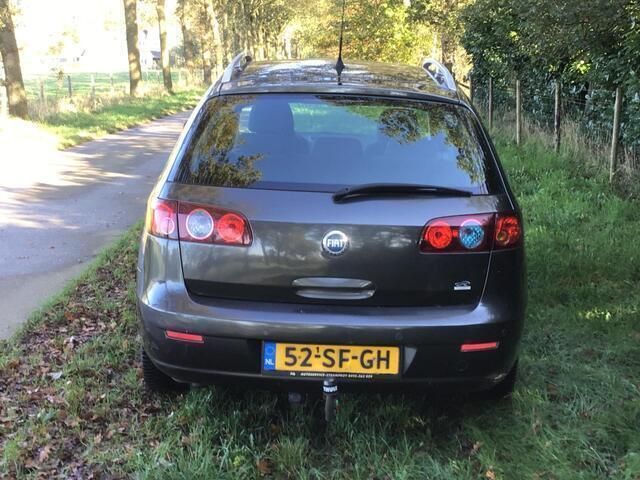 Occasion Fiat Croma Emotion 147 PK (108 kW) 2005 Grijs Hatchback