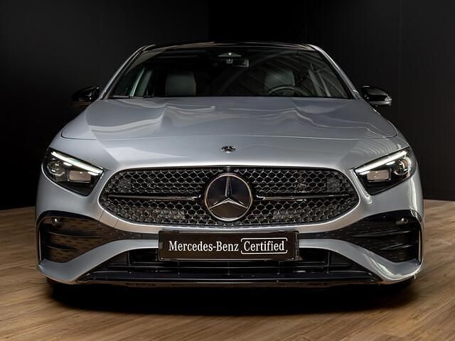 Occasion Mercedes A180 AMG line Plus 136 PK (100 kW) 2025 Grijs Sedan