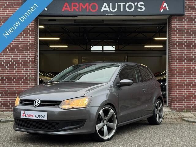 Grijs Gebruikt 2010 VW Polo Comfortline Hatchback | € 3.950 (Goede deal) - Afbeelding 1/4