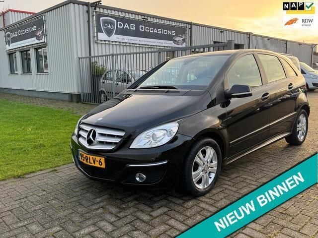 Occasion Mercedes B180 Business 116 PK (85 kW) 2011 Zwart MPV