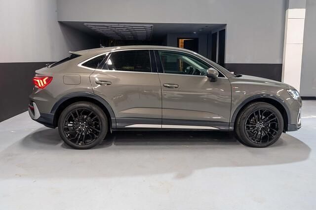 Occasion Audi Q3 Sportback Competition 150 PK (110 kW) 2024 Grijs SUV