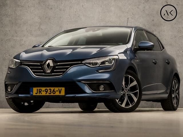 Blauw Gebruikt 2016 Renault Mégane III Bose Edition Hatchback | € 8.945 (Eerlijke prijs) - Afbeelding 1/4