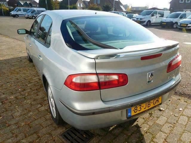 Occasion Renault Laguna II 116 PK (85 kW) 2002 Grijs Hatchback
