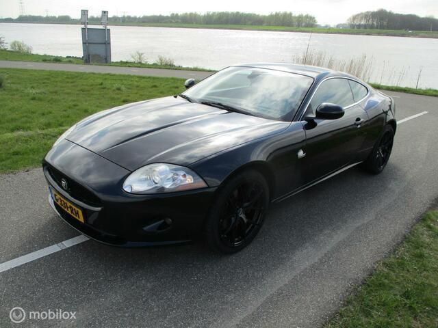 Zwart Gebruikt 2006 Jaguar XK Coupé | € 16.950 (Goede deal) - Afbeelding 1/4