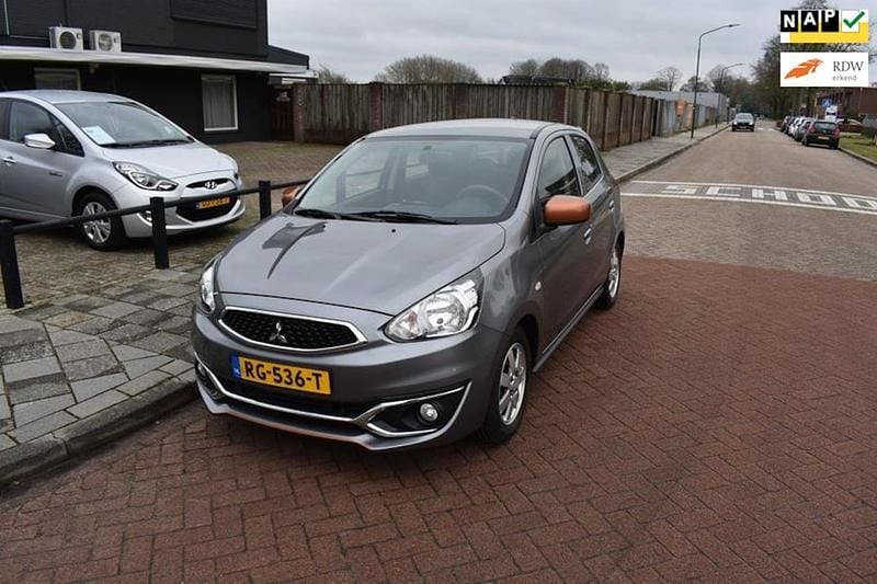 Occasion Mitsubishi Space Star 71 PK (52 kW) 2017 Grijs Hatchback