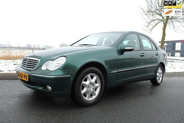 Groen Occasion 2000 Mercedes C180 Elegance Sedan | € 3.475 (Eerlijke prijs) - Afbeelding 1/4