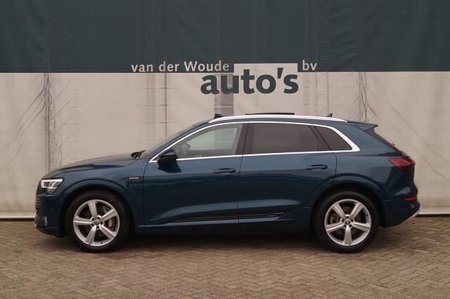 Blauw Gebruikt 2020 Audi e-tron Business SUV | € 22.400 (Eerlijke prijs) - Afbeelding 1/4