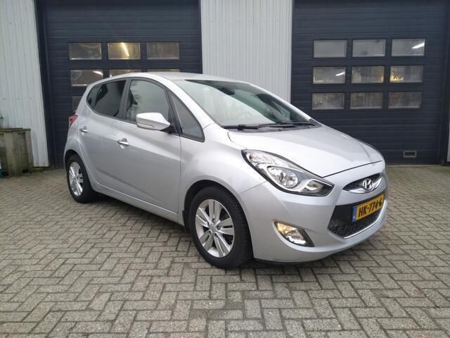 Grijs Gebruikt 2011 Hyundai ix20 MPV | € 7.750 (Iets duurder) - Afbeelding 1/4