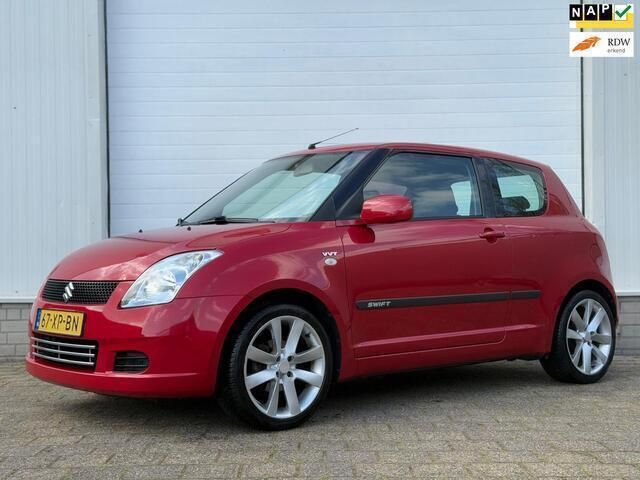 Rood Gebruikt 2007 Suzuki Swift Sport Hatchback | € 2.999 (Eerlijke prijs) - Afbeelding 1/4