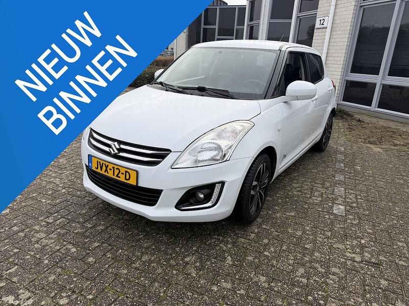 Wit Occasion 2015 Suzuki Swift Exclusive Hatchback | € 6.950 (Super prijs) - Afbeelding 1/4