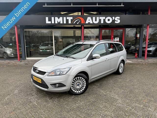 Grijs Gebruikt 2008 Ford Focus Titanium Stationwagen | € 3.999 (Iets duurder) - Afbeelding 1/4