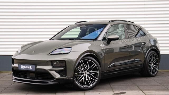 Groen Gebruikt 2024 Porsche Macan Turbo SUV | € 124.950 - Afbeelding 1/4