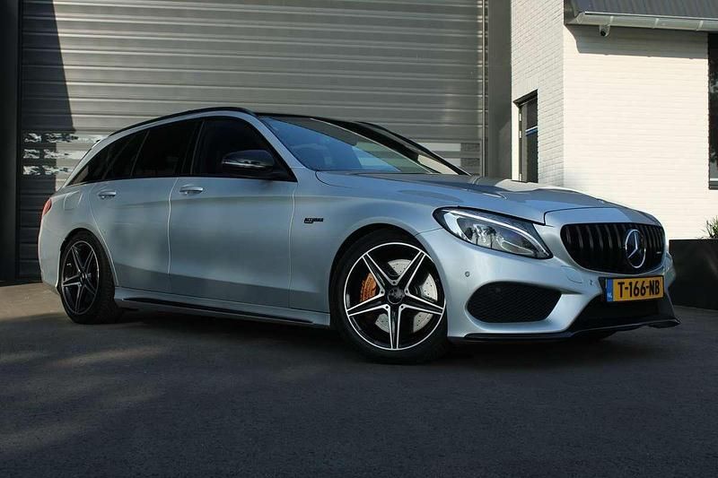 Grijs Gebruikt 2017 Mercedes C43 AMG AMG Stationwagen | € 29.950 (Eerlijke prijs) - Afbeelding 1/4
