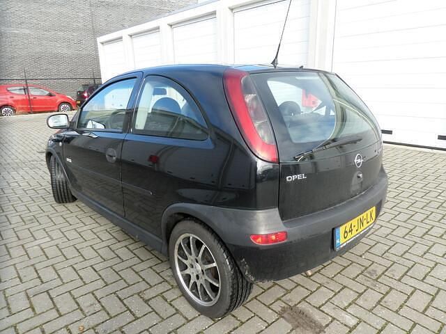 Occasion Opel Corsa Elegance 75 PK (55 kW) 2002 Zwart Hatchback