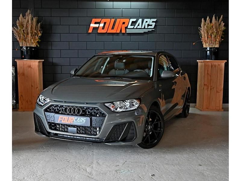 Grijs Gebruikt 2024 Audi A1 Hatchback | € 30.500 (Eerlijke prijs) - Afbeelding 1/4