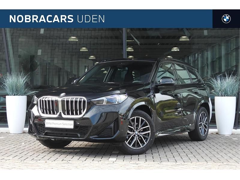 Zwart Gebruikt 2025 BMW X1 Comfort Edition SUV | € 52.450 (Duur) - Afbeelding 1/4