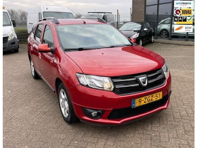 Rood, metallic lak Gebruikt 2015 Dacia Logan MCV Prestige MPV | € 5.950 (Eerlijke prijs) - Afbeelding 1/4