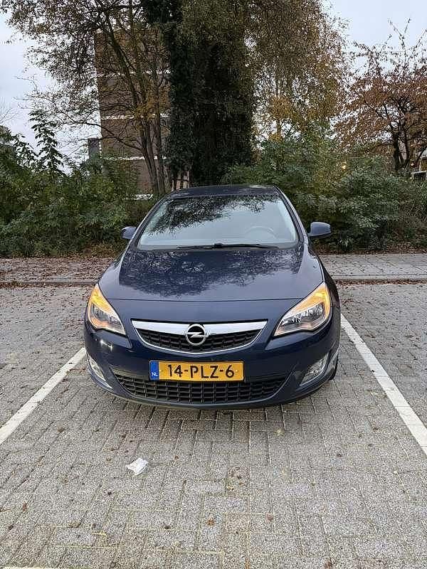 Blauw Gebruikt 2011 Opel Astra Edition MPV | € 3.850 (Eerlijke prijs) - Afbeelding 1/4